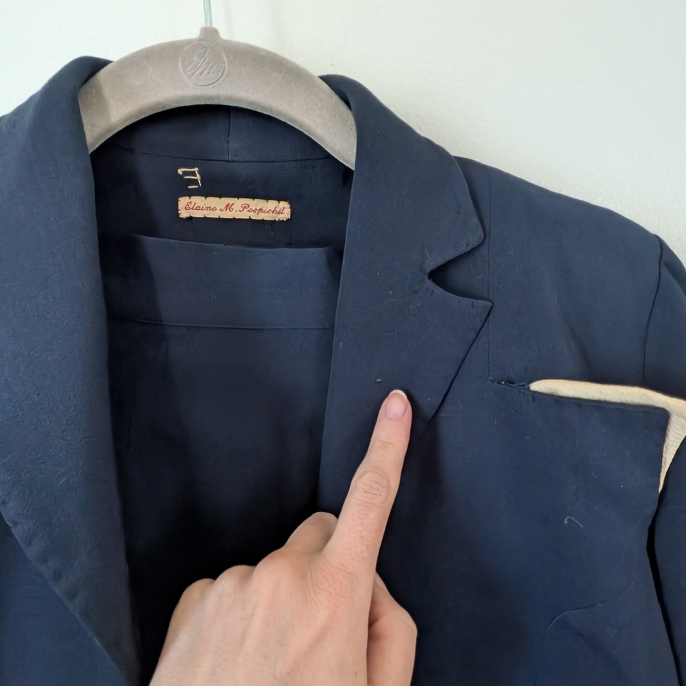 1940s Vintage Navy Blazer and Skirt Set - Picture 3 of 4